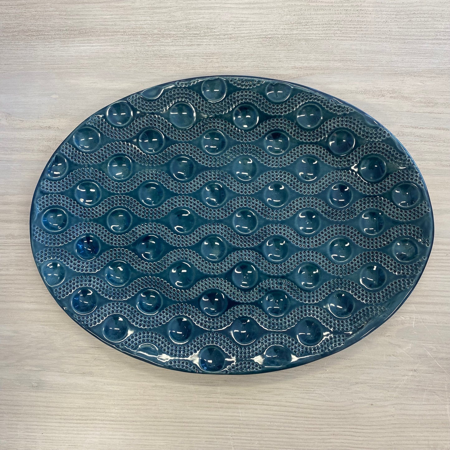 Mudgirls Studio - Wave Dot Oval Platter Blue